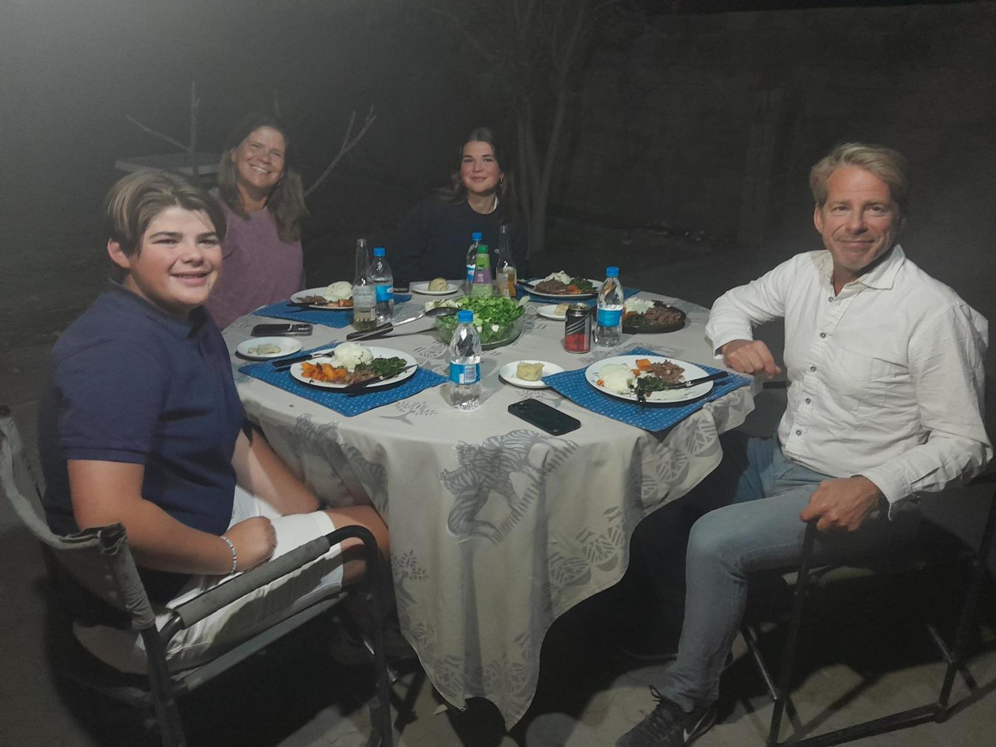 Golentle Home Stay Маун Экстерьер фото
